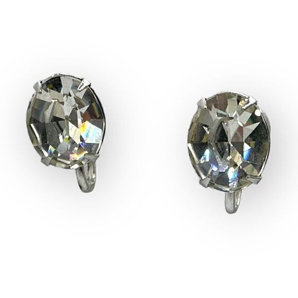 Vintage reflective oval stone silver toned screw back earrings - Picture 2 of 6